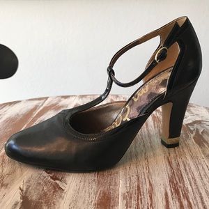 Black Sam Edelman heels